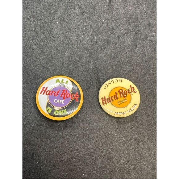 2 Vintage RARE UNIQUE Hard Rock Cafe Button London - New York and CLASSIC VINTAG - Picture 1 of 6